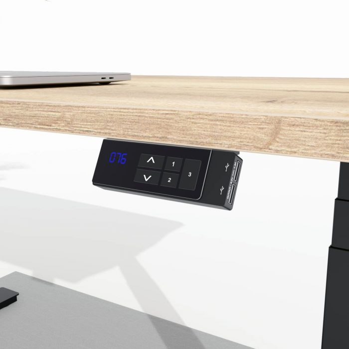 Handset mit zwei USB-Hubs von Höhenverstellbaren Schreibtisch Jack Pro befestigt an Eiche Tischplatte Nahaufnahme