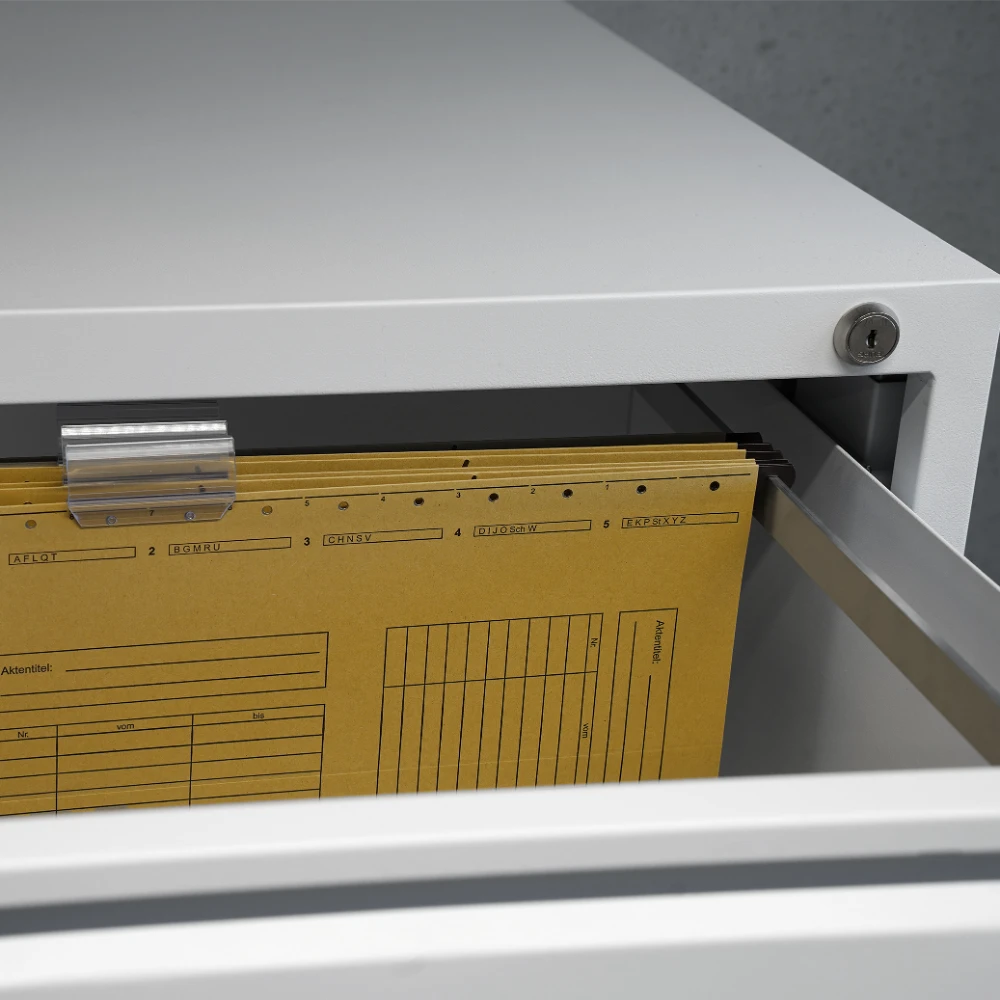 HAENGEREGISTERSCHRANK_METALL_7035_DETAIL-01 Hängeregisterschrank aus Stahl – 2 oder 3 Schübe, ein- oder