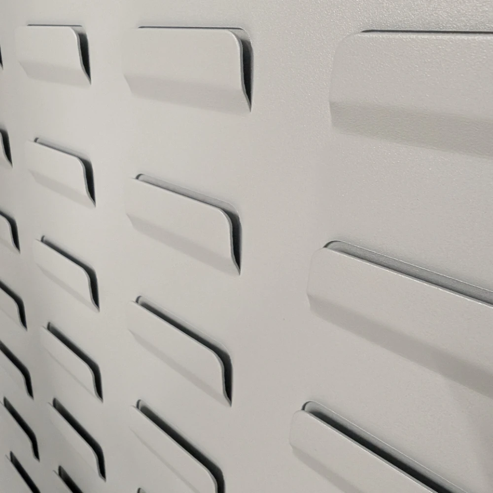 WERKSTATTSCHRANK-BOXEN_DETAIL-03 Werkstattschrank mit Lochwand und Boxen (1000 × 450 × 1940 m – Detailansicht